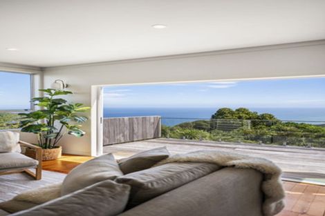 Photo of property in 41 Te Ahuahu Road, Piha, New Lynn, 0772