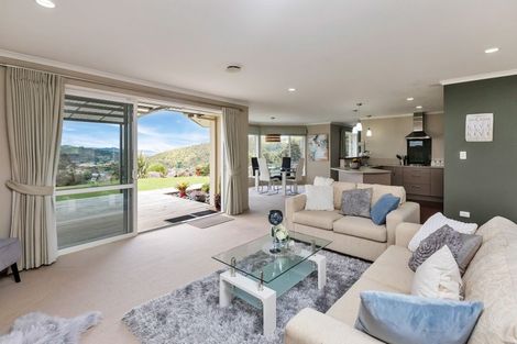 Photo of property in 14 Kensington Heights Rise, Kensington, Whangarei, 0112