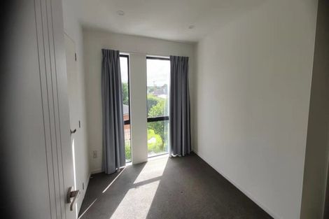 Photo of property in 11 Waru Lane, Te Atatu Peninsula, Auckland, 0610