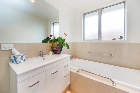 Photo of property in 8 Hanalin Drive, Marton, 4710