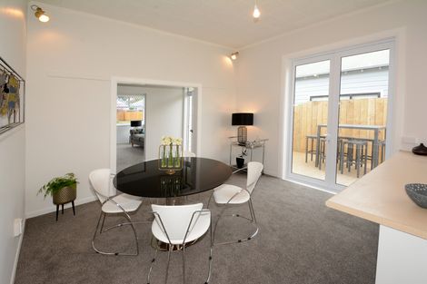 Photo of property in 15 West Avenue, Saint Clair, Dunedin, 9012