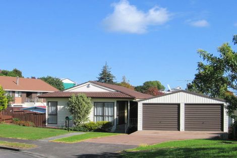 Photo of property in 17 Rotoma Rise, Clover Park, Auckland, 2019