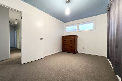Photo of property in 1/60 Becroft Drive, Forrest Hill, Auckland, 0620