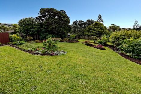 Photo of property in 12 Sunnylaw Place, Glen Eden, Auckland, 0602