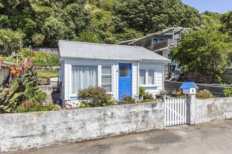 Photo of property in 8 Ocean Parade, Pukerua Bay, 5026
