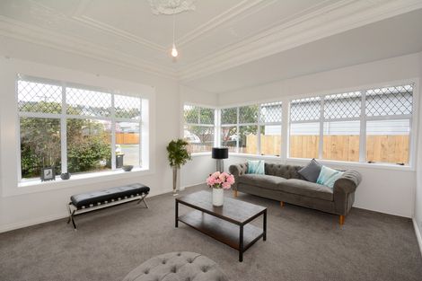 Photo of property in 15 West Avenue, Saint Clair, Dunedin, 9012