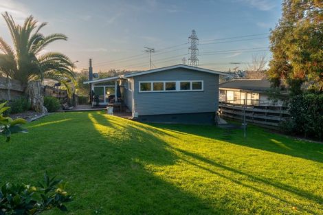 Photo of property in 7 Arlette Place, Massey, Auckland, 0614