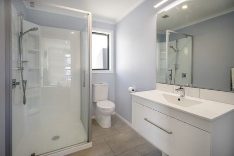 Photo of property in 17 Schooner Drive, Whitby, Porirua, 5024