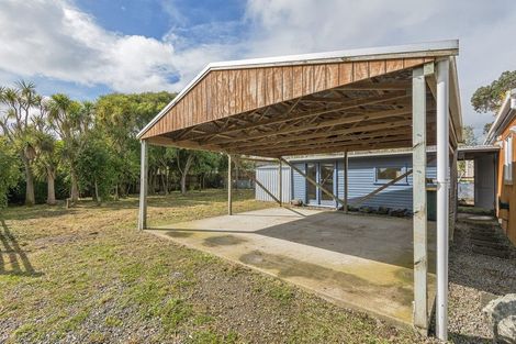 Photo of property in 2 Kowhai Street, Tokomaru, Palmerston North, 4474