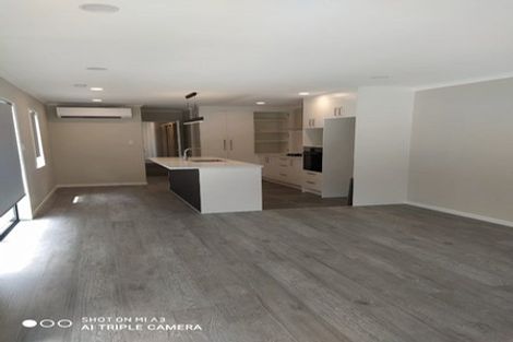 Photo of property in 28 Combat Street, Papakura, 2110