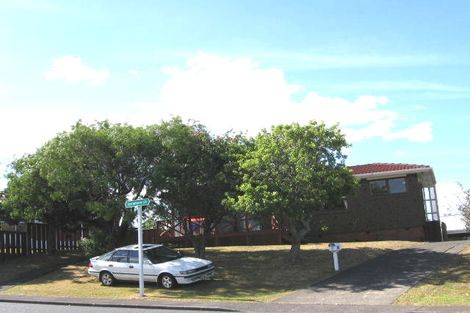 Photo of property in 8 Sycamore Drive, Sunnynook, Auckland, 0620