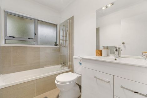 Photo of property in 2/108 Great South Road, Manurewa, Auckland, 2102