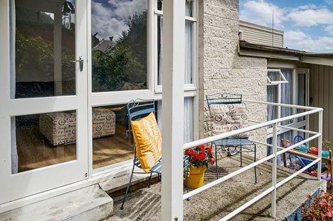 Photo of property in 2/345 Muritai Road, Eastbourne, Lower Hutt, 5013