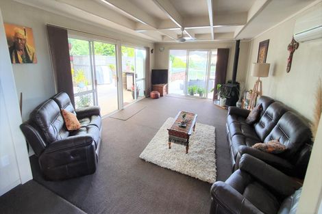 Photo of property in 10 Falls View Road, Haruru, 0204