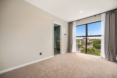 Photo of property in 8a Aroha Avenue, Sandringham, Auckland, 1025