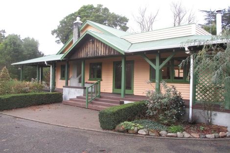 Photo of property in 32 Mcdonald Road, Levin, 5571