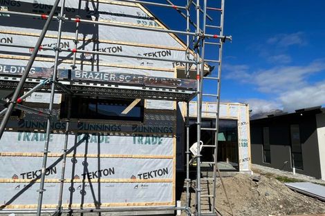 Photo of property in 18 Plough Street, Jacks Point, 9371