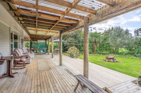 Photo of property in 30 Convent Road, Otaki, 5512