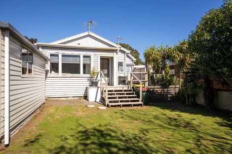 Photo of property in 129 Lemon Street, New Plymouth, 4312