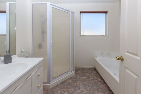 Photo of property in 2/37 Avonhead Road, Avonhead, Christchurch, 8042