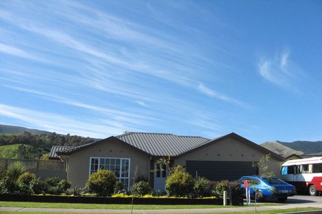 Photo of property in 4 Covent Drive, Stoke, Nelson, 7011