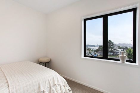 Photo of property in 14 Tupuke Lane, Mount Roskill, Auckland, 1041