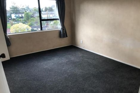 Photo of property in 3/75 Stanley Road, Glenfield, Auckland, 0629