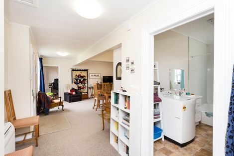 Photo of property in 23 Royal Crescent, Saint Kilda, Dunedin, 9012