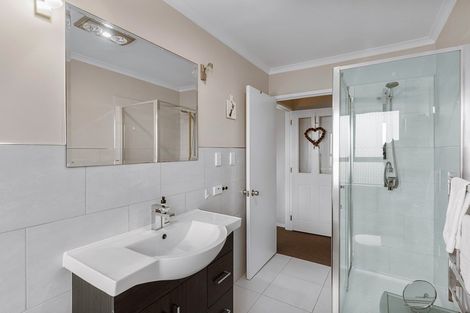 Photo of property in 19b Pine Road, Orewa, 0931