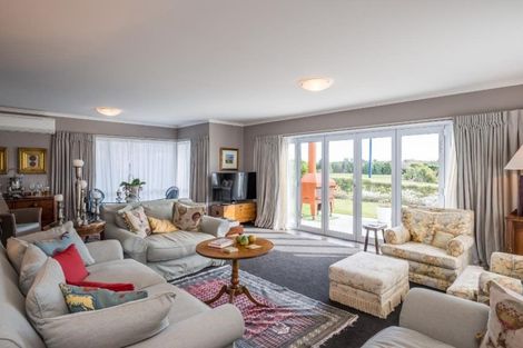 Photo of property in 2 Bluewater Place, Paraparaumu, 5032
