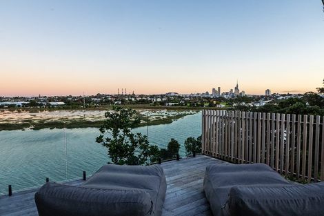 Photo of property in 71a Ngataringa Road, Devonport, Auckland, 0624