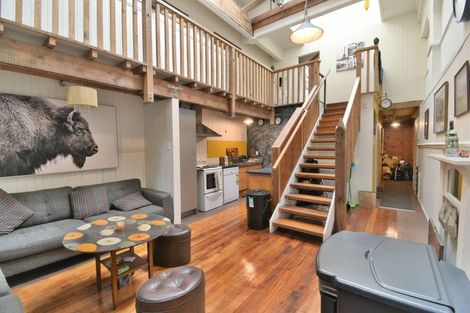Photo of property in 37 Dowling Street, Dunedin Central, Dunedin, 9016