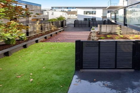 Photo of property in 4/12 Latimer Square, Christchurch Central, Christchurch, 8011