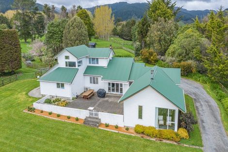 Photo of property in 233 North Manakau Road, Manakau, Levin, 5573