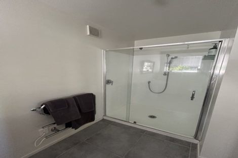 Photo of property in 47 Hadfield Street, Beach Haven, Auckland, 0626