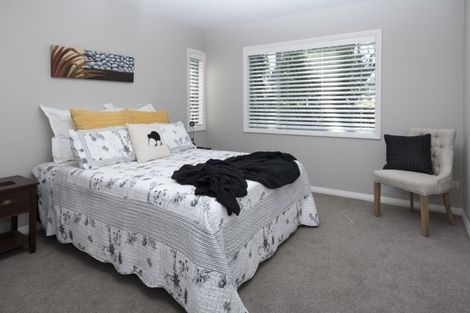 Photo of property in 5 Elimar Drive, Sunnyhills, Auckland, 2010