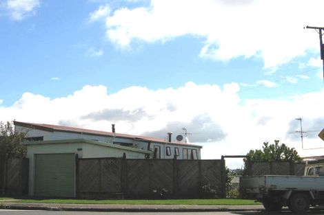 Photo of property in 850 Beach Road, Waiake, Auckland, 0630