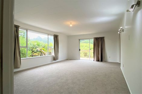 Photo of property in 156 Lynn Road, Bayview, Auckland, 0629