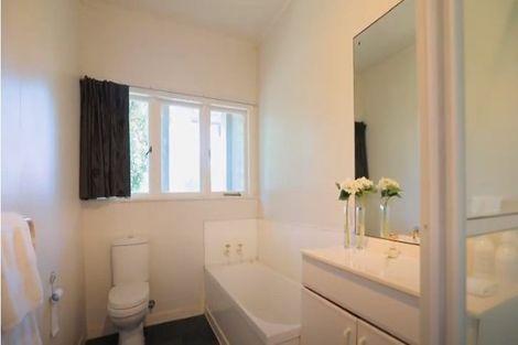Photo of property in 345 St Heliers Road, Saint Heliers, Auckland, 1071