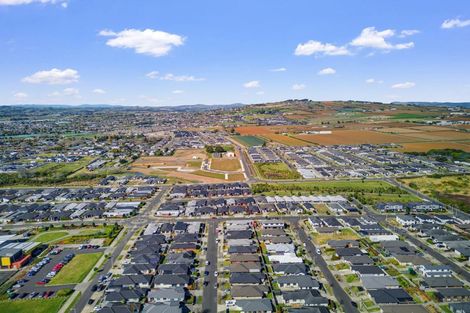 Photo of property in 15 Kapia Street, Pukekohe, 2120