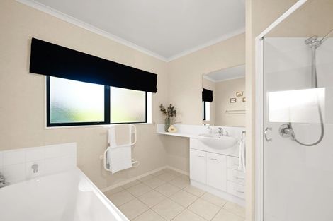 Photo of property in 8 Christy Brown Place, Leamington, Cambridge, 3432