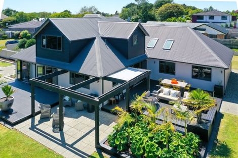 Photo of property in 5-7 Adam Lile Drive, Highlands Park, New Plymouth, 4312