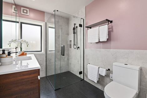 Photo of property in 150 Highland Drive, Acacia Bay, Taupo, 3385