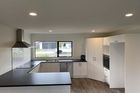 Photo of property in 16 Hikawera Drive, Frimley, Hastings, 4120