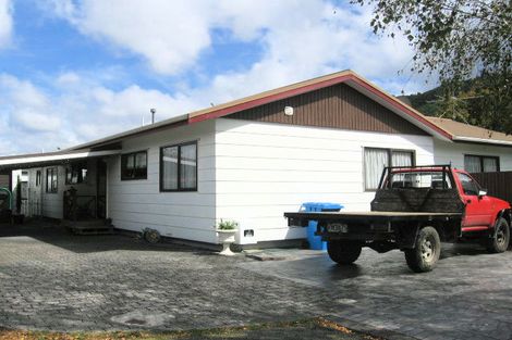 Photo of property in 7 California Drive, Totara Park, Upper Hutt, 5018