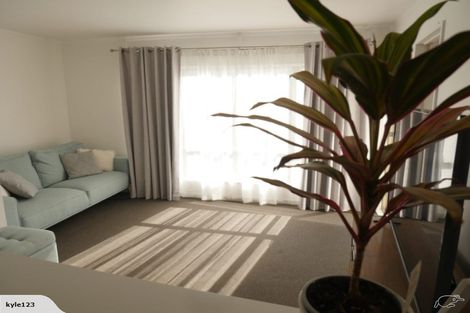 Photo of property in The Haven, 41/120 Beach Haven Road, Beach Haven, Auckland, 0626
