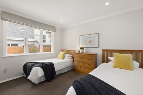 Photo of property in 46 Poto Road, Normandale, Lower Hutt, 5010