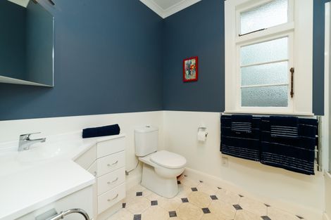 Photo of property in 21 Phoenix Avenue, Hokowhitu, Palmerston North, 4410