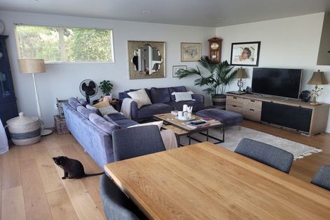 Photo of property in 2/11a Prospect Terrace, Milford, Auckland, 0620