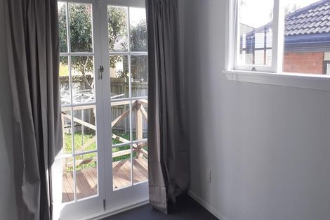 Photo of property in 33 Sturges Road, Henderson, Auckland, 0612